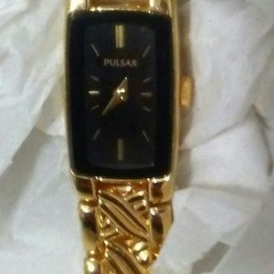NWOT Pulsar Ladies Watch